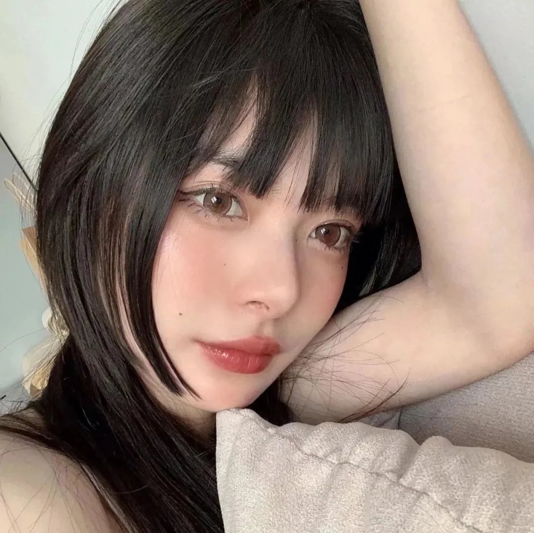 偏爱靠近你 海报